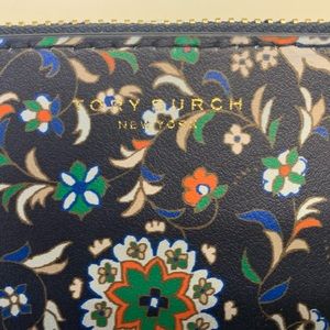 Tory Burch Navy Soleil Block T Travel Pouch